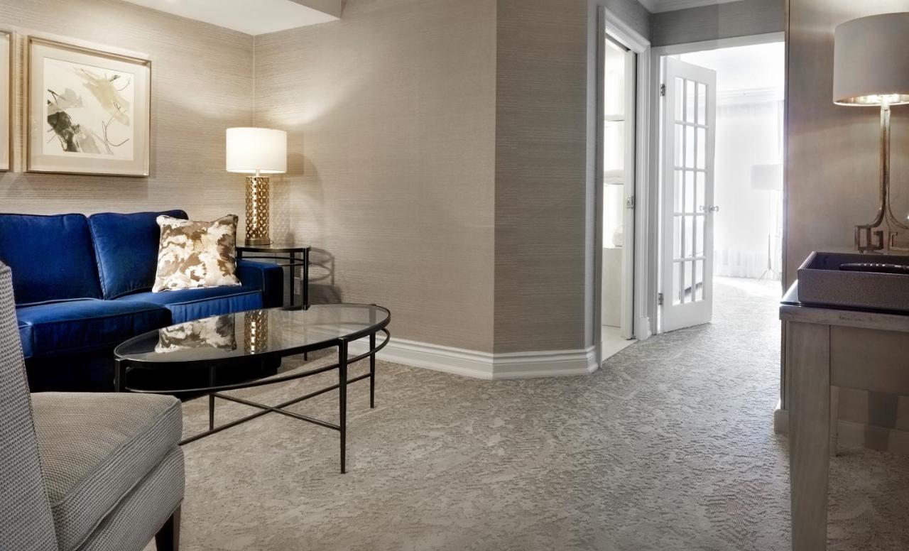 Chateau Vaudreuil Exteriér fotografie A suite at The Ritz-Carlton, Boston