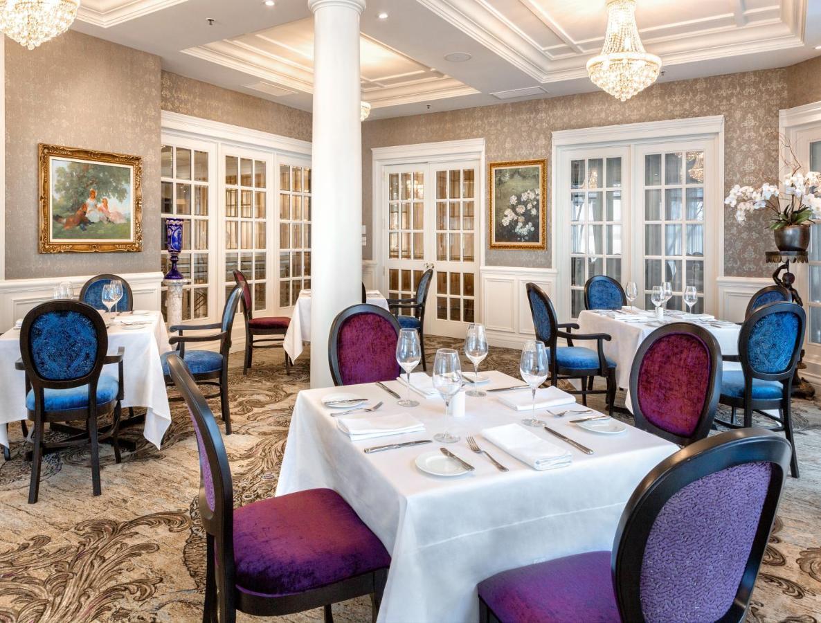 Chateau Vaudreuil Exteriér fotografie The restaurant