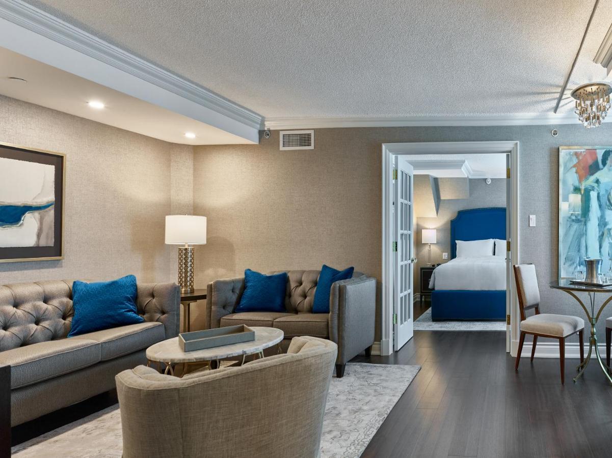 Chateau Vaudreuil Exteriér fotografie A suite at the Ritz-Carlton, Boston